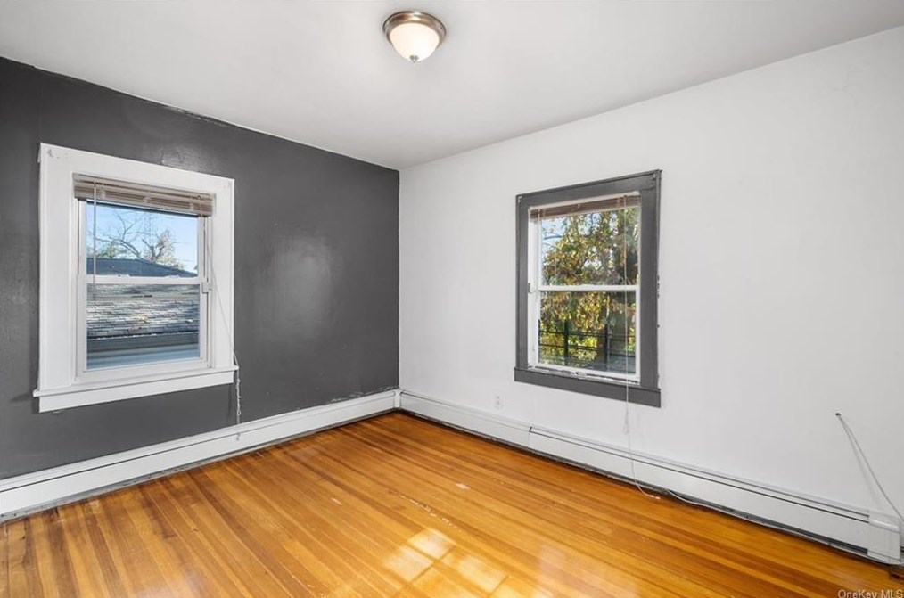 568 Palmer Rd, Yonkers NY  10701-5165 exterior