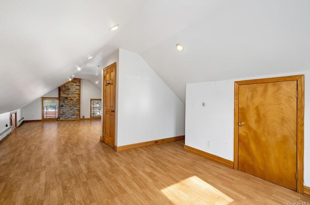 568 Palmer Rd, Yonkers NY  10701-5165 exterior