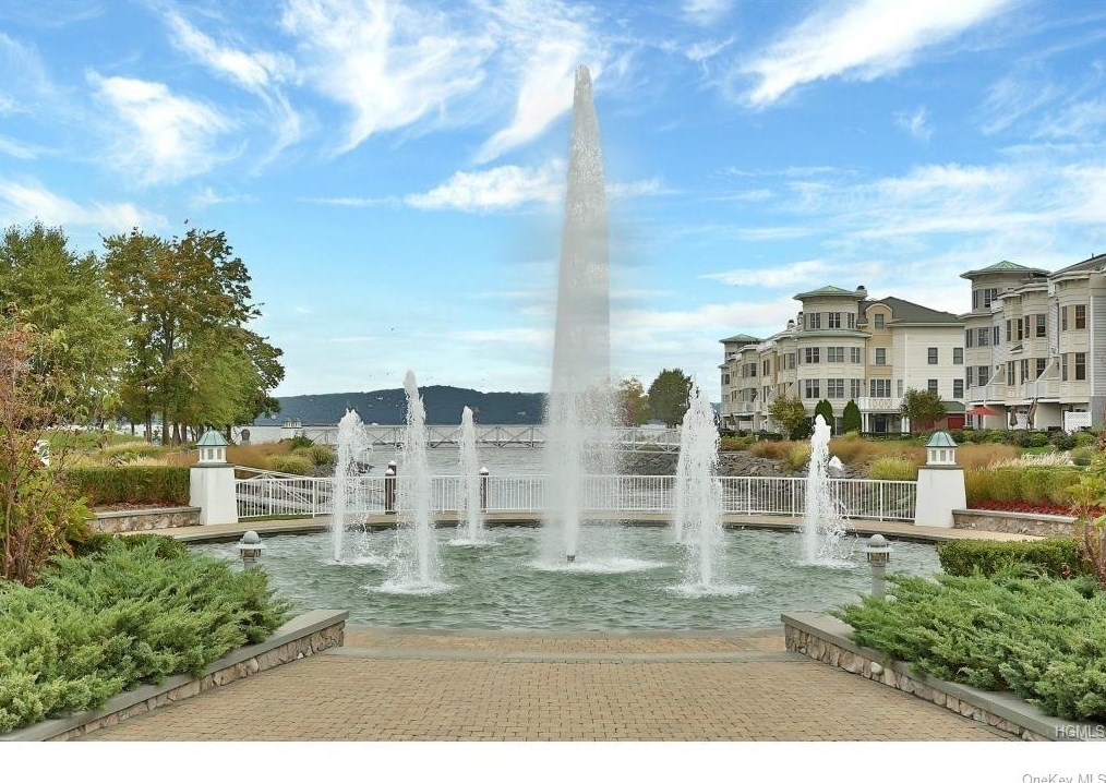 3308 Leeward Dr, Haverstraw NY  10927-2129 exterior