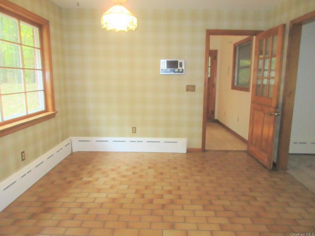 27 Adams Ct, Kent Lakes NY  10512-3000 exterior