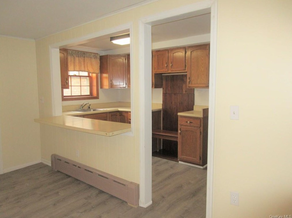 27 Adams Ct, Kent Lakes NY  10512-3000 exterior