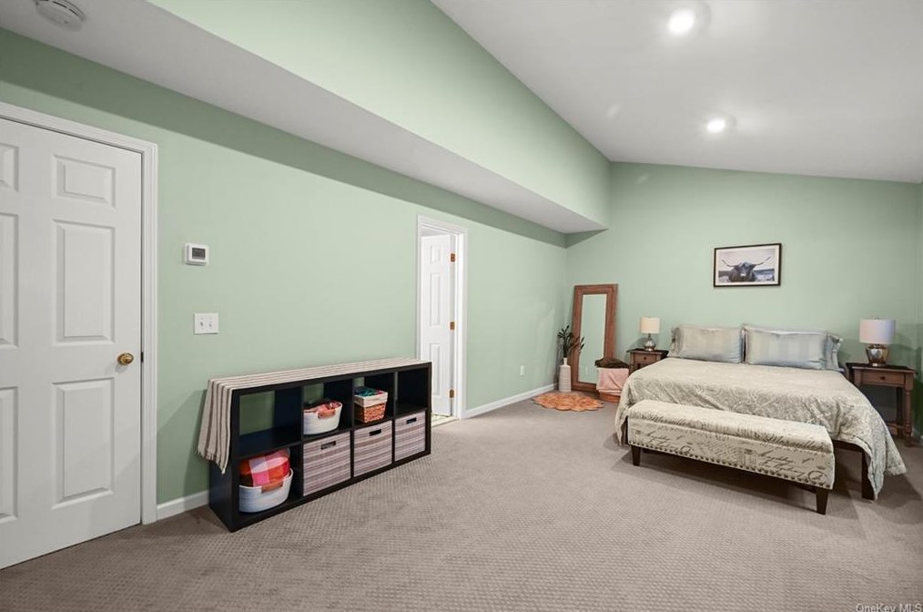 87 Park Rd Ext, Goldens Bridge NY  10526-1126 exterior