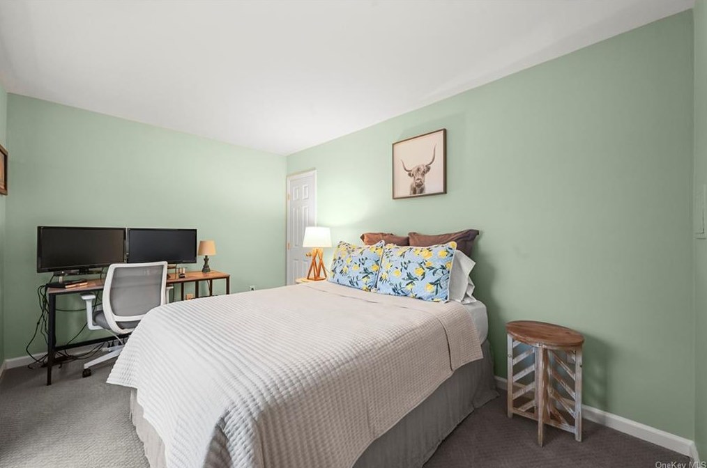 87 Park Rd Ext, Goldens Bridge NY  10526-1126 exterior