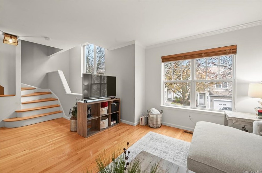 87 Park Rd Ext, Goldens Bridge NY  10526-1126 exterior