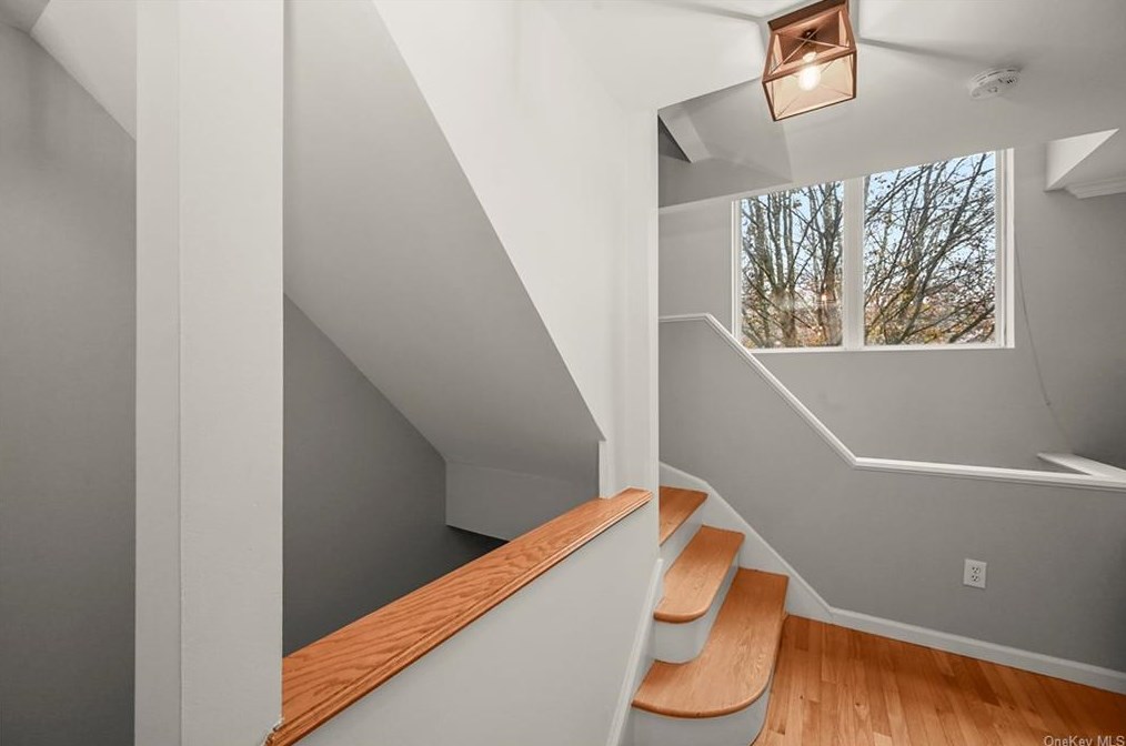 87 Park Rd Ext, Goldens Bridge NY  10526-1126 exterior