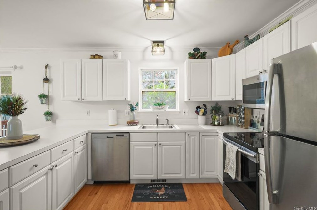 87 Park Rd Ext, Goldens Bridge NY  10526-1126 exterior