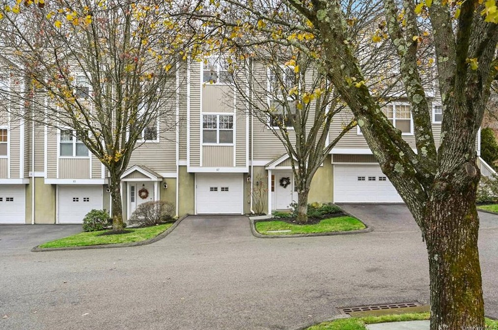 87 Park Rd Ext, Goldens Bridge NY  10526-1126 exterior