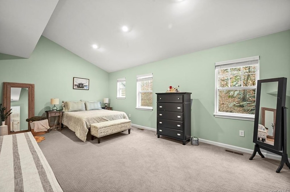 87 Park Rd Ext, Goldens Bridge NY  10526-1126 exterior