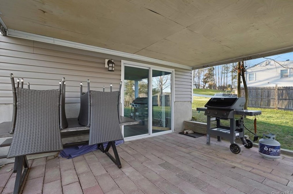 9 Lorene Dr, La Grange NY  12540-5712 exterior