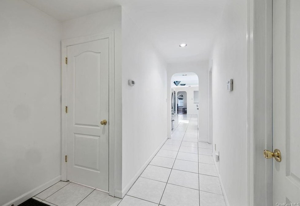 4 Arbor Ct, Mount Ivy NY  10970-2842 exterior