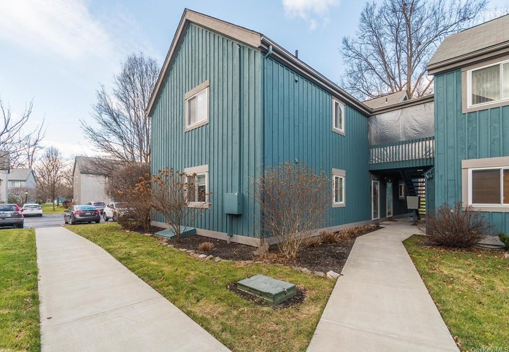 59 Sterling St, Beacon NY  12508-1443 exterior