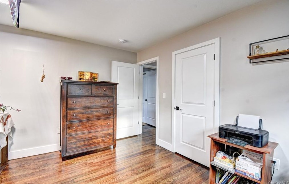 18 Split Tree Dr, Newburgh NY  12553-7832 exterior