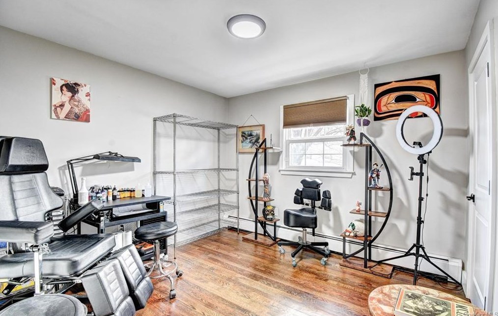 18 Split Tree Dr, Newburgh NY  12553-7832 exterior