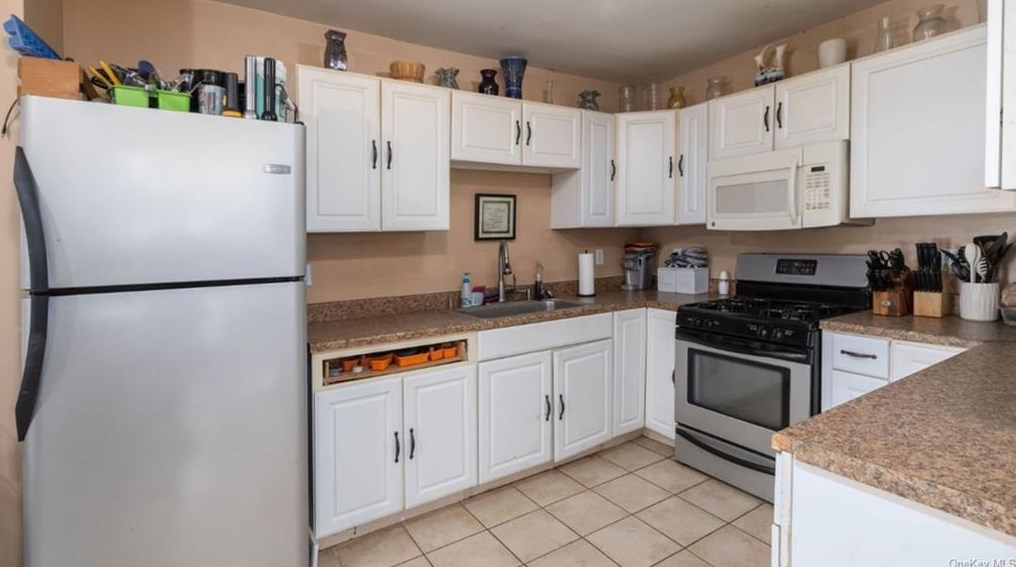 106 Hudson St, Port Jervis NY  12771-1415 exterior