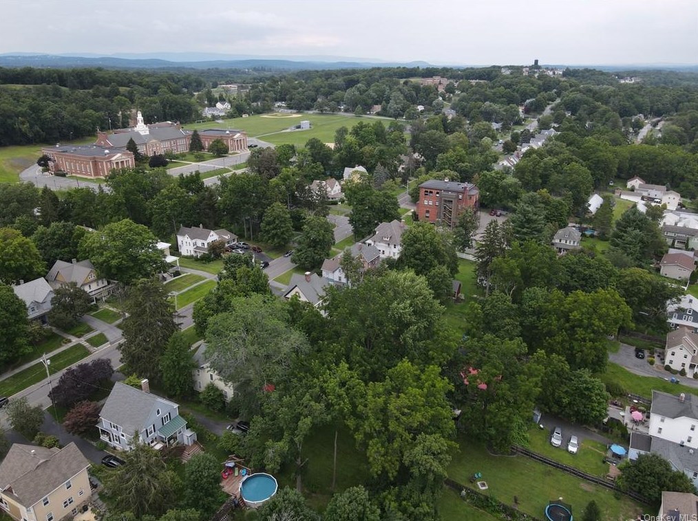 69 Montgomery St, Goshen NY  10924-1514 exterior