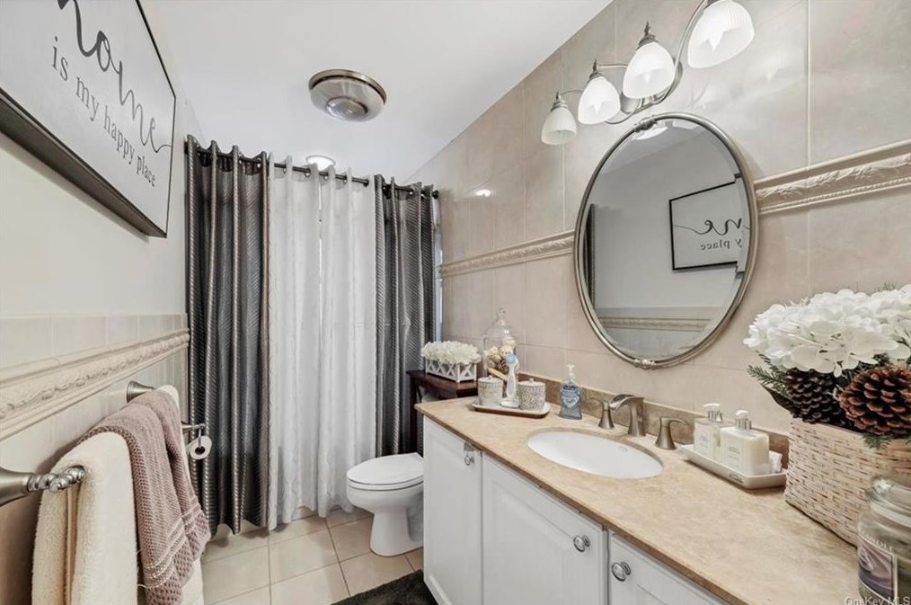 33 Pine Hill Rd, Monroe NY  10950-2114 exterior