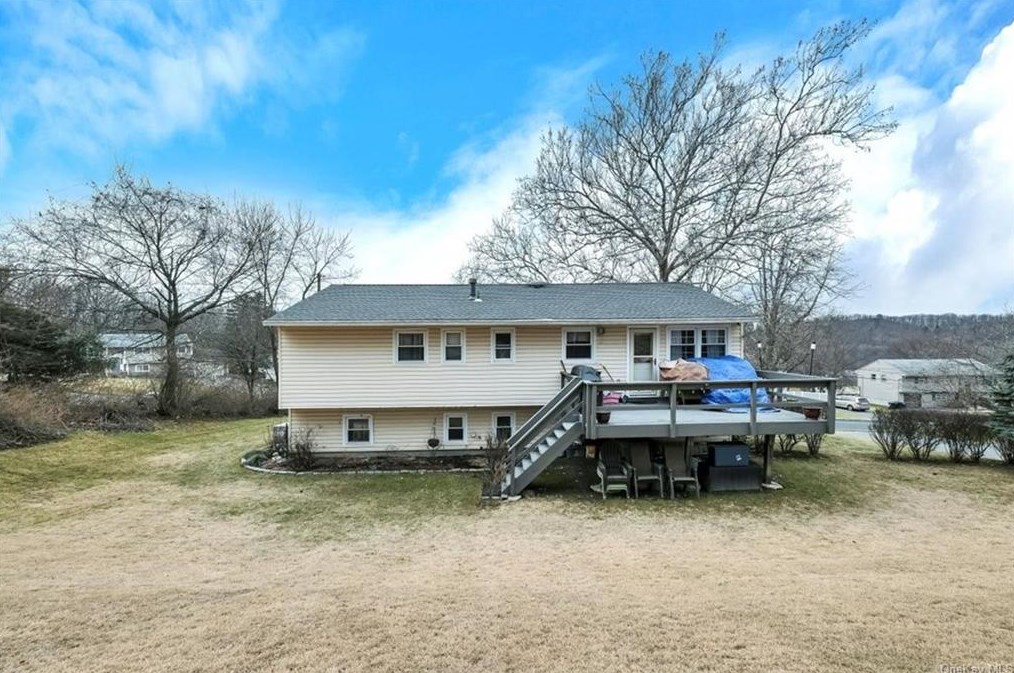 33 Pine Hill Rd, Monroe NY  10950-2114 exterior