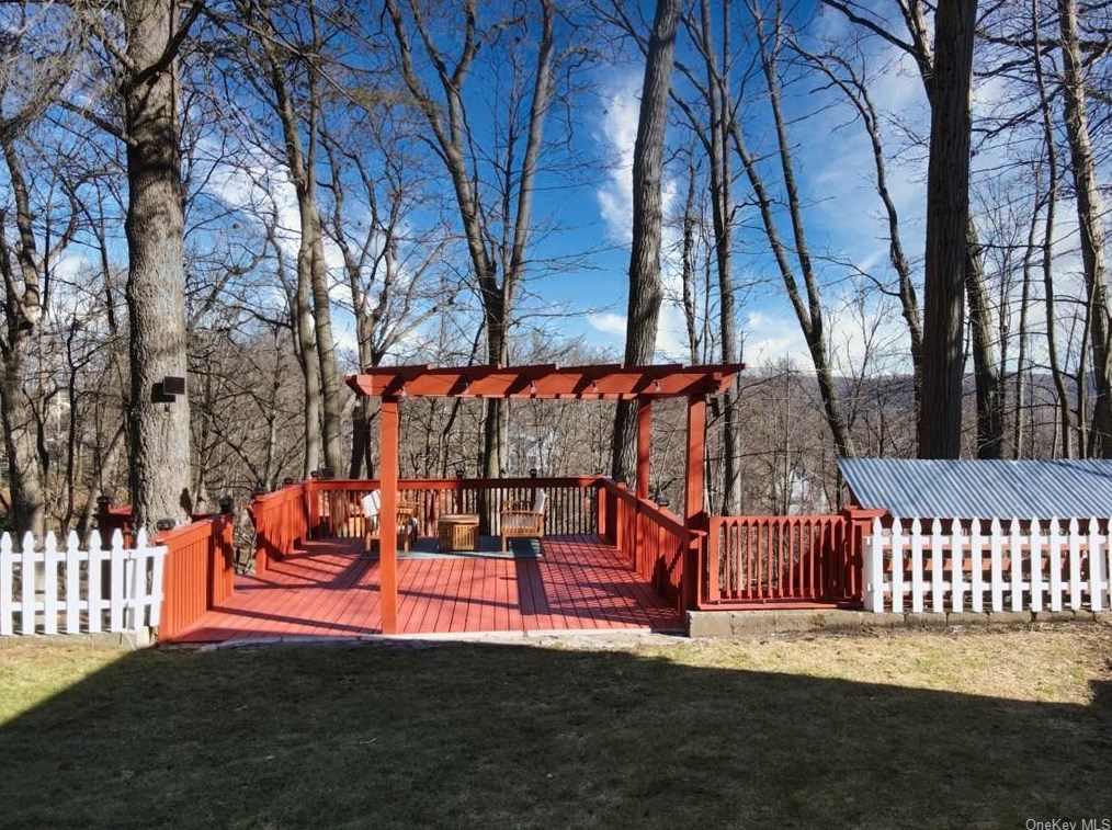 31 Mearns Ave, Highland Falls NY  10928-1103 exterior