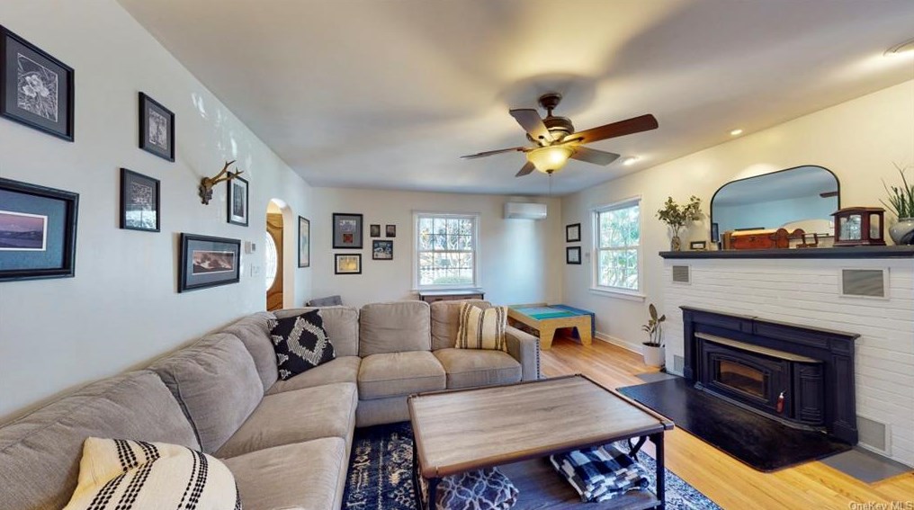 31 Mearns Ave, Highland Falls NY  10928-1103 exterior