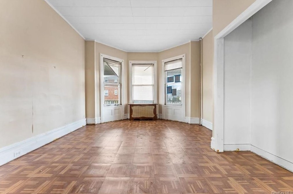 58 Amackassin Ter, Yonkers NY  10703-2214 exterior