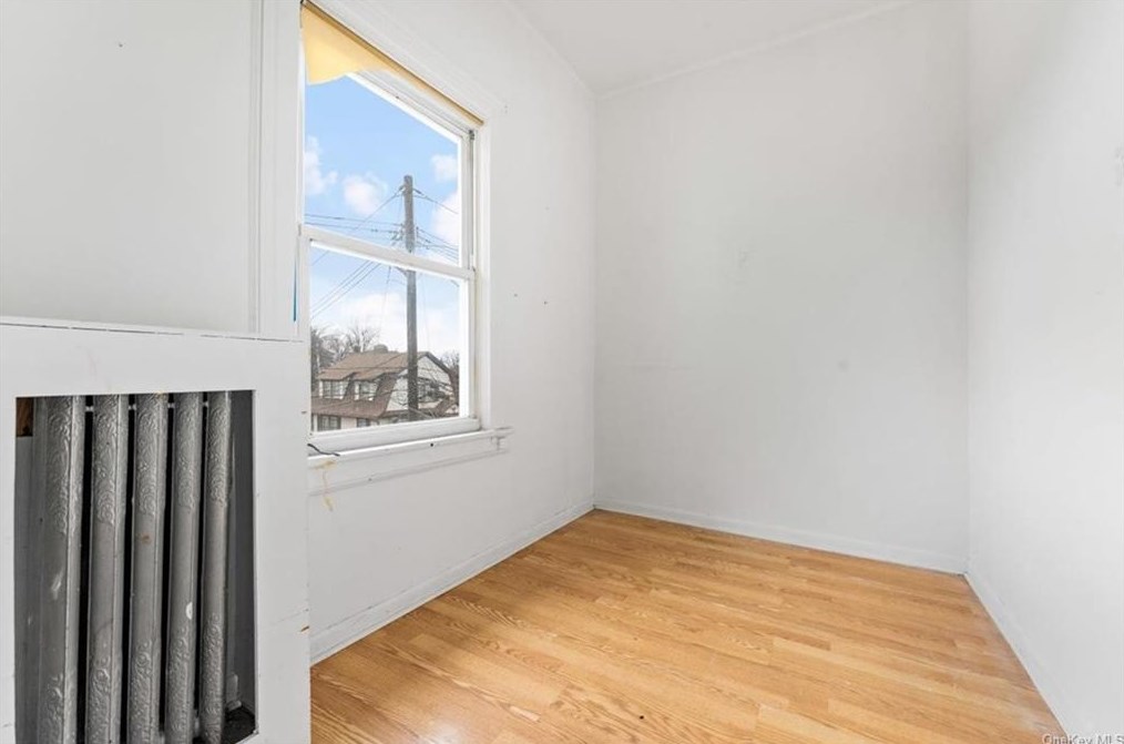 58 Amackassin Ter, Yonkers NY  10703-2214 exterior