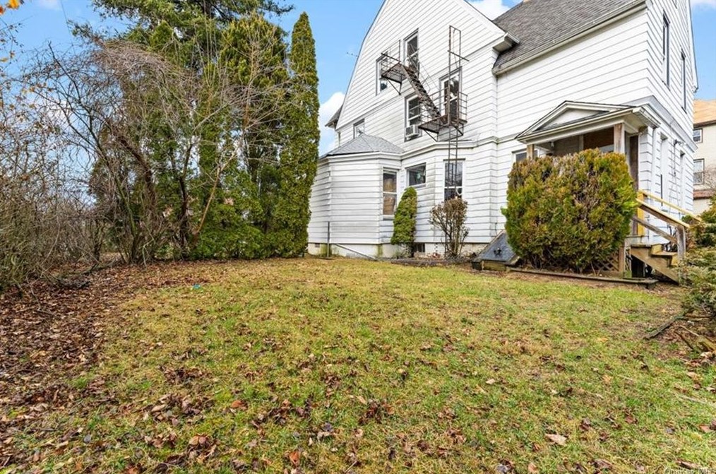 58 Amackassin Ter, Yonkers NY  10703-2214 exterior