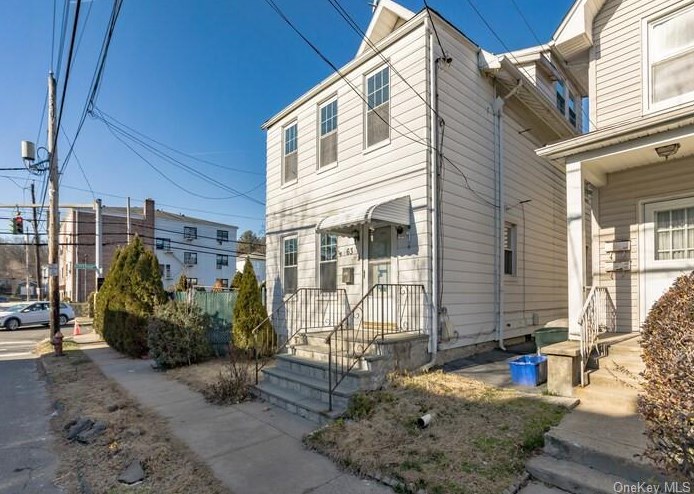 63 Hearst St, Yonkers NY 10703-1006 exterior