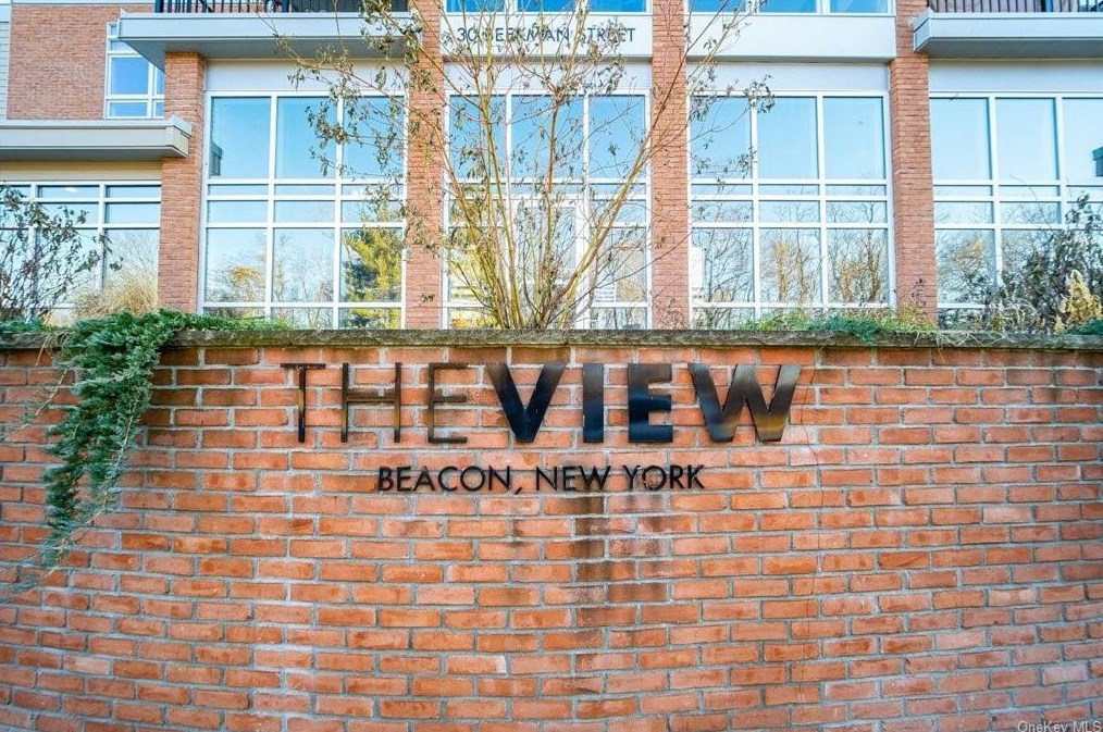 30 Beekman St, Beacon NY 12508-2520 exterior