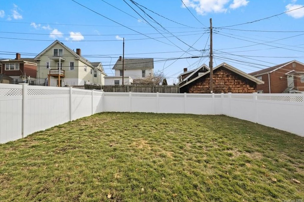 104 Prospect St, Newburgh NY  12550-4313 exterior