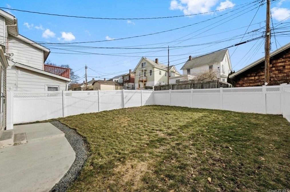 104 Prospect St, Newburgh NY  12550-4313 exterior