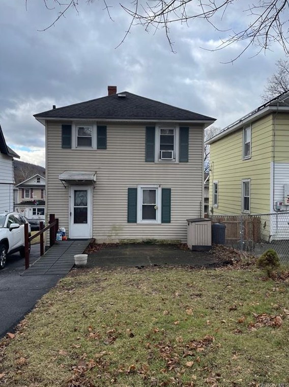 106 Dupont Ave, Newburgh NY  12550-4018 exterior