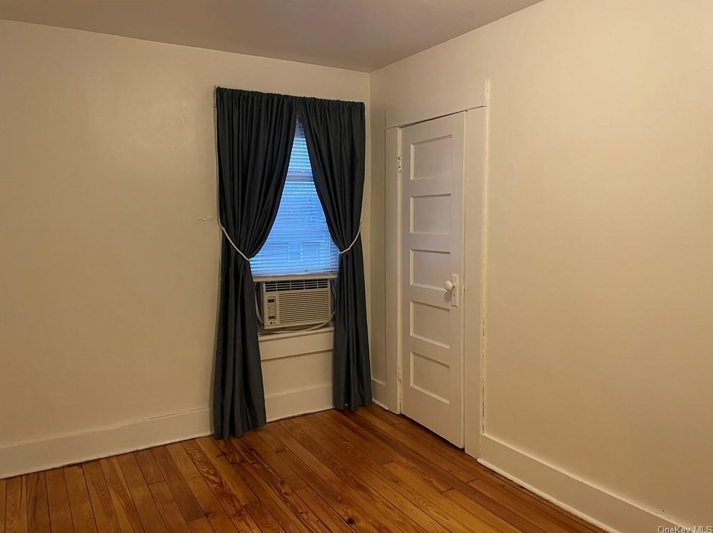 106 Dupont Ave, Newburgh NY  12550-4018 exterior