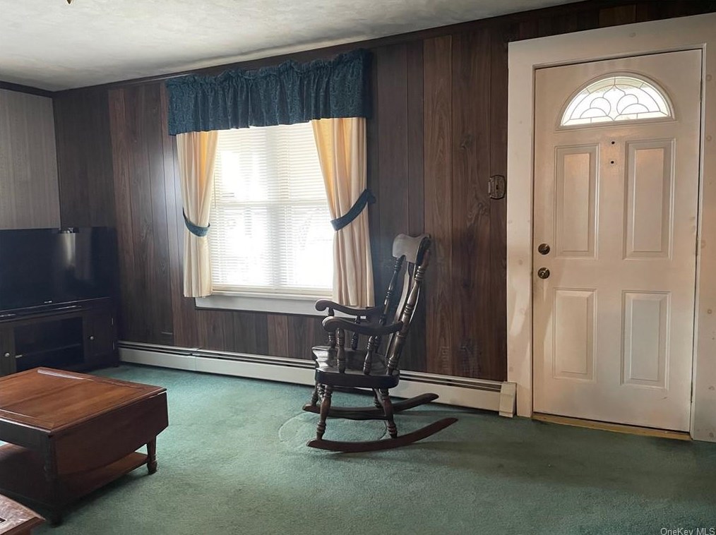 106 Dupont Ave, Newburgh NY  12550-4018 exterior