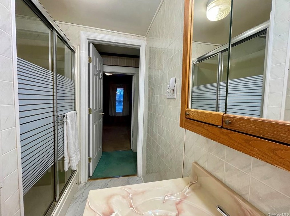 106 Dupont Ave, Newburgh NY  12550-4018 exterior