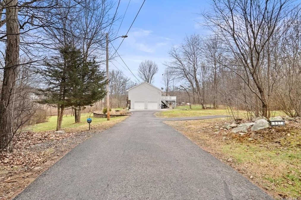 957 State Route 32, Wallkill NY  12589-4757 exterior