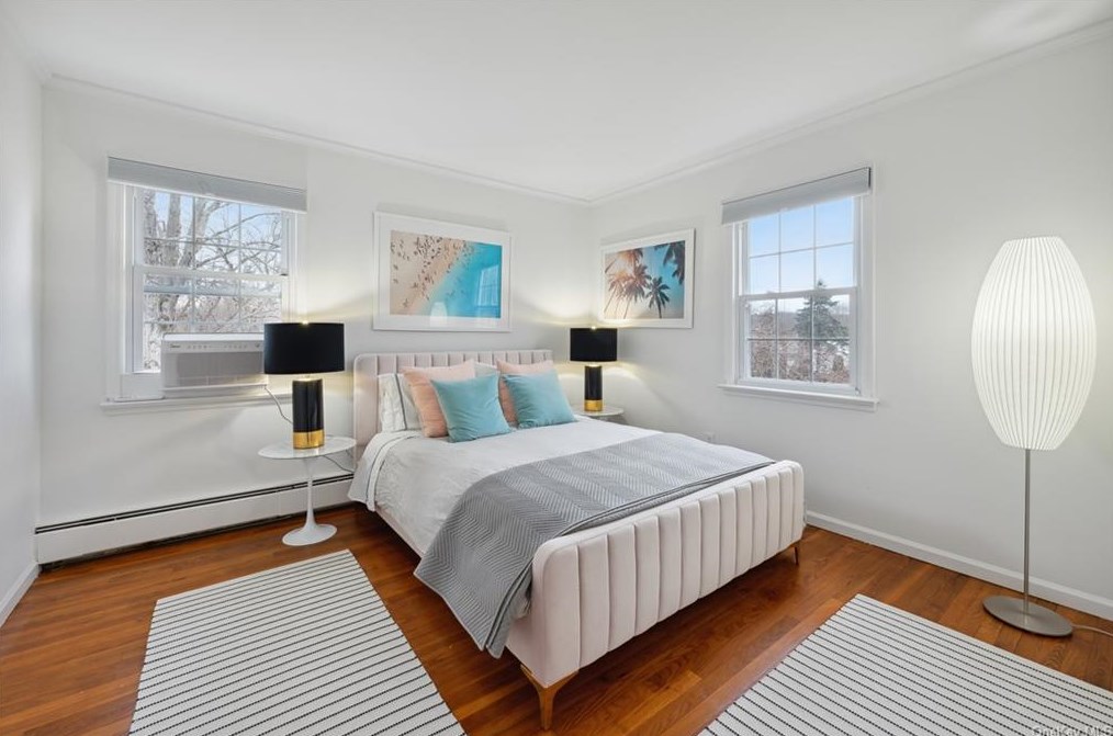 4 Grayrock Pk Rd, Mount Kisco NY  10549-3631 exterior