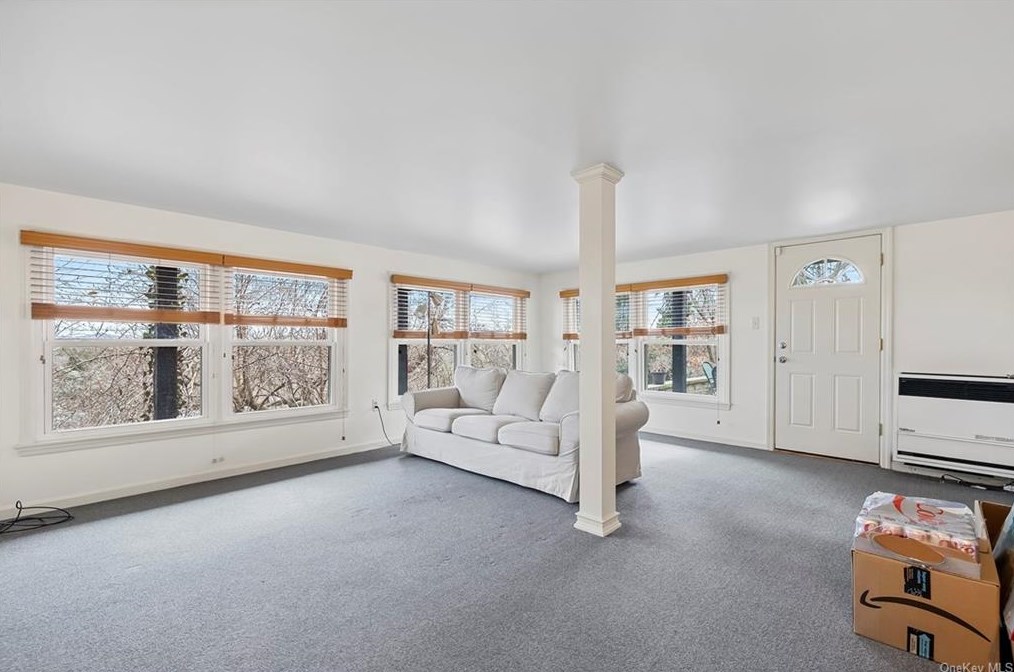 16 Lindbergh Ln, New City NY  10956-3110 exterior