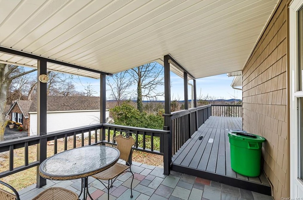 16 Lindbergh Ln, New City NY  10956-3110 exterior