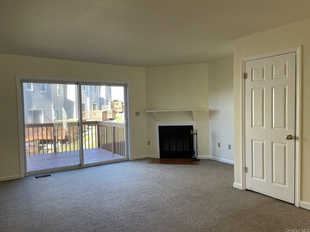 501 Mallard Way, Peekskill NY  10566-4176 exterior