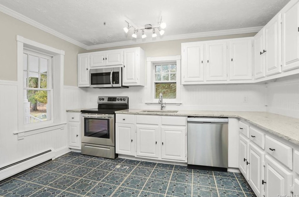 163 Crane Rd, Kent Lakes NY  10512-4064 exterior