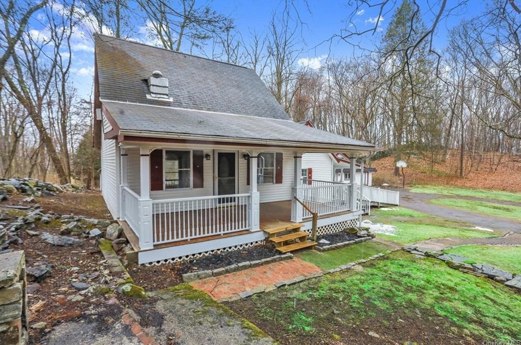 163 Crane Rd, Kent Lakes NY  10512-4064 exterior