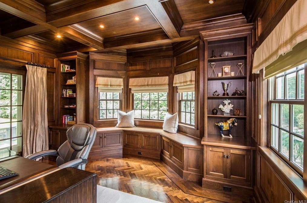 300 Grace Church St, Rye NY  10580-4202 exterior