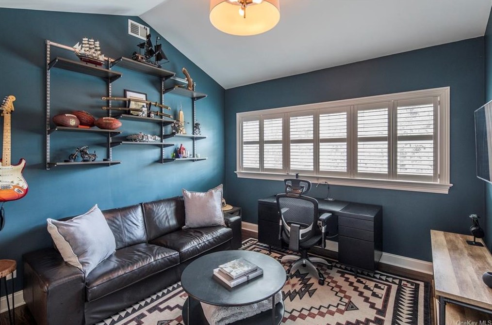 300 Grace Church St, Rye NY  10580-4202 exterior