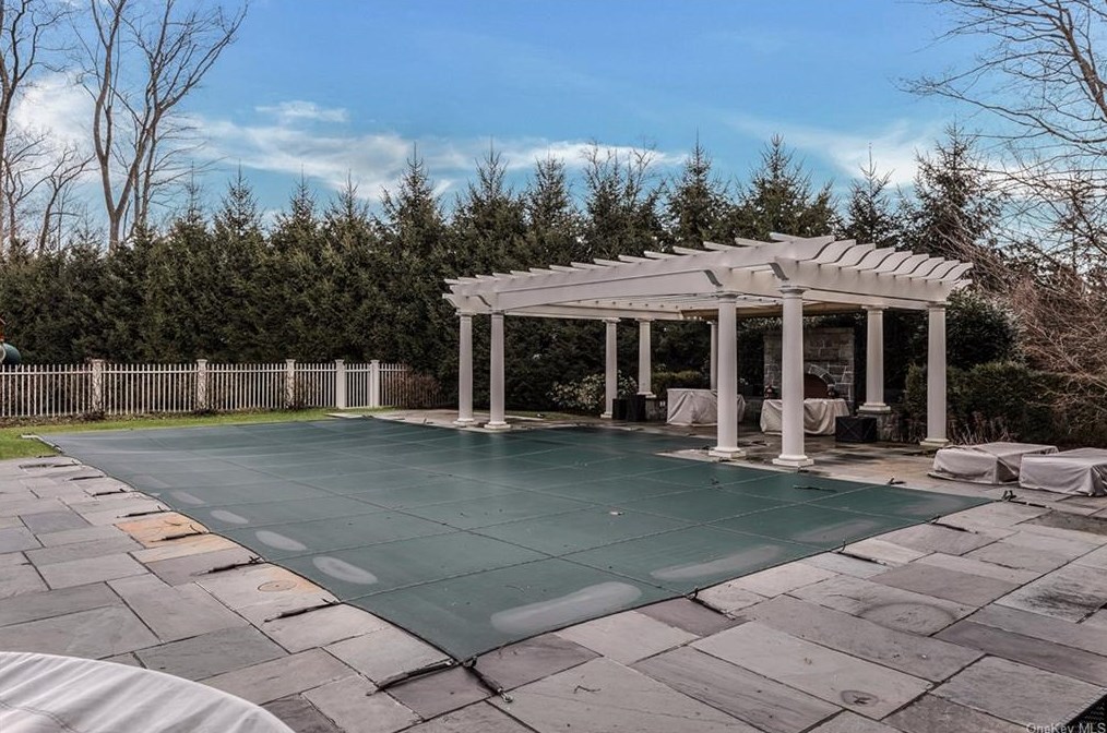 300 Grace Church St, Rye NY  10580-4202 exterior