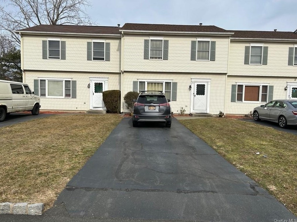 19 Zugibe Ct, West Haverstraw NY  10993-1242 exterior