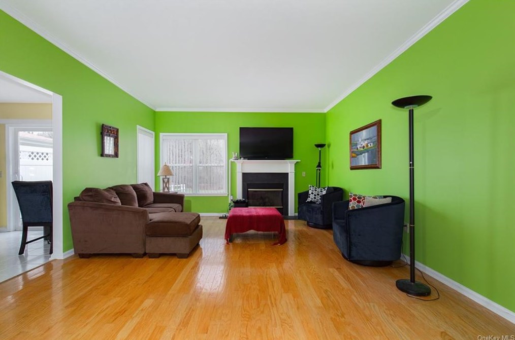 6 Rambling Brook Ln, Poughkeepsie NY  12601-5964 exterior