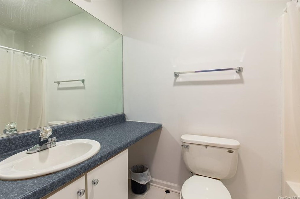 6 Rambling Brook Ln, Poughkeepsie NY  12601-5964 exterior