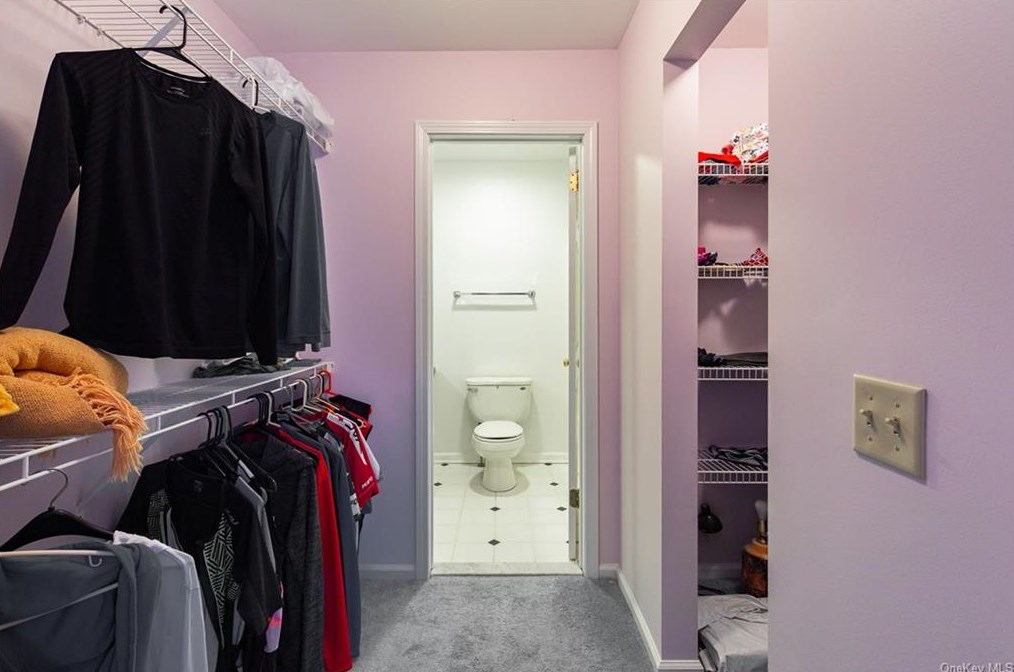 6 Rambling Brook Ln, Poughkeepsie NY  12601-5964 exterior