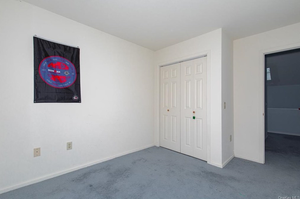 6 Rambling Brook Ln, Poughkeepsie NY  12601-5964 exterior