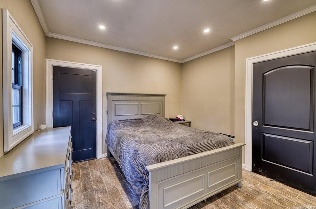 52 Valley View Rd, Bloomingburg NY  12721-5216 exterior